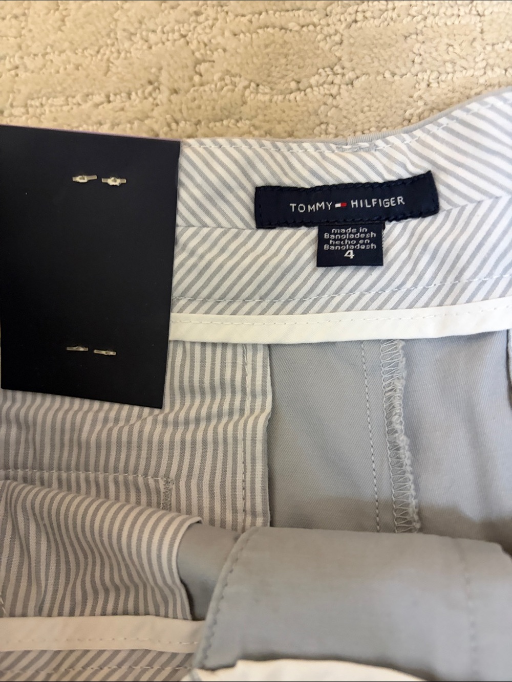 Tommy Hilfiger Light gray  Women's Chino Shorts NWT size 4 - Picture 2 of 3
